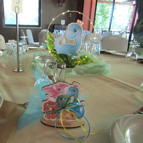 Μεταλλικός κύκλος με βάση , led φωτισμό και ξύλινη φιγούρα Δεινόσαυρος