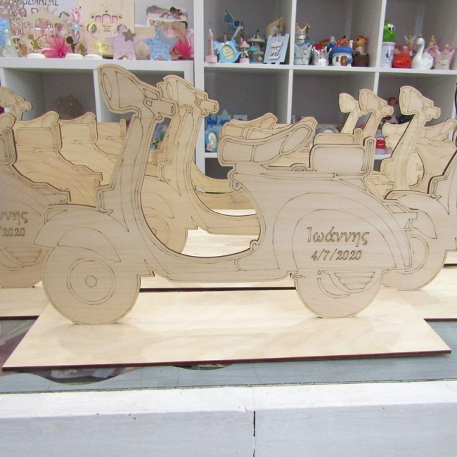 Διακοσμητικό ξύλινο στάντ βάπτισης Βέσπα