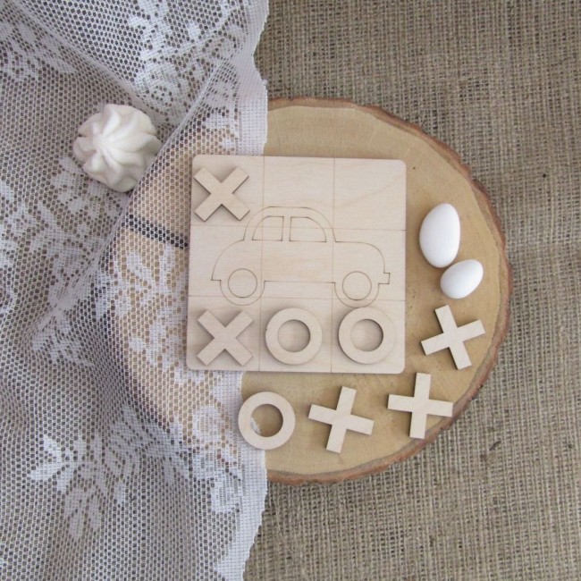 Ξύλινη τρίλιζα με θέμα Αυτοκινητάκι για μπομπονιέρα βάπτισης